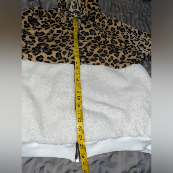 Sucrefas Leopard color block fuzzy hooded Jacket Size XL Women’s - Picture 7 of 9